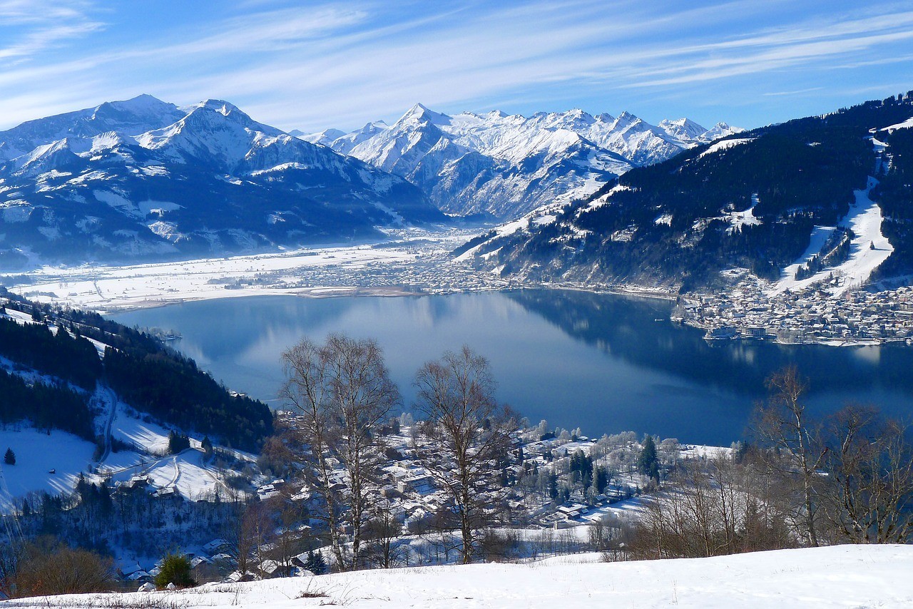 View Zell am See Austria mountains with snow